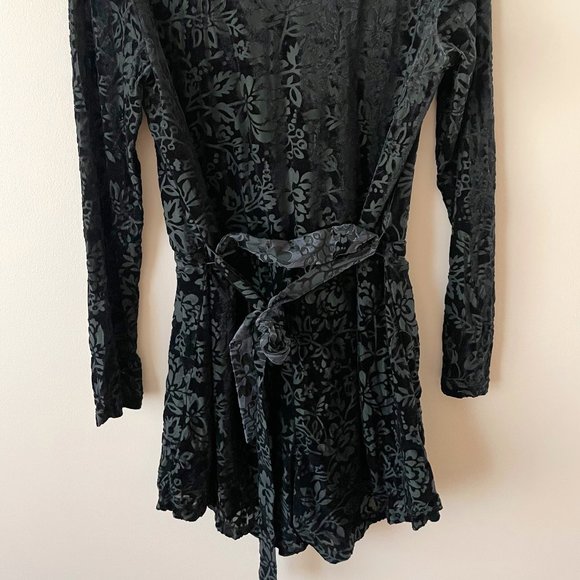 Anthropologie Velvet Burnout Romper MP, LP, L, Black Versatile Jumper By Saylor - Picture 9 of 9